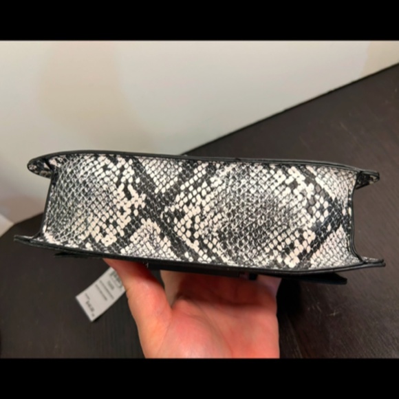 Nicole Miller Snakeskin Mini Crossbody/Handbag/Purse Black/White - Picture 8 of 16
